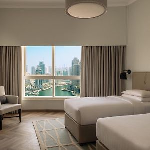 Rénové à 2 Chambres à Coucher